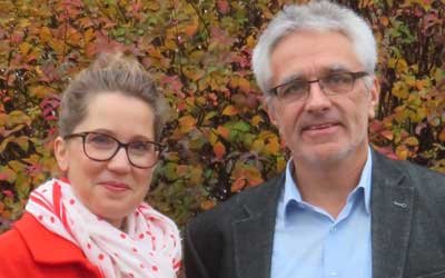 Sozialpädagogin Bettina Rösch und Artur Geis, Leiter KJF Kinder- und Jugendhilfe Günzburg/Neu-Ulm (Foto: KJF/privat)